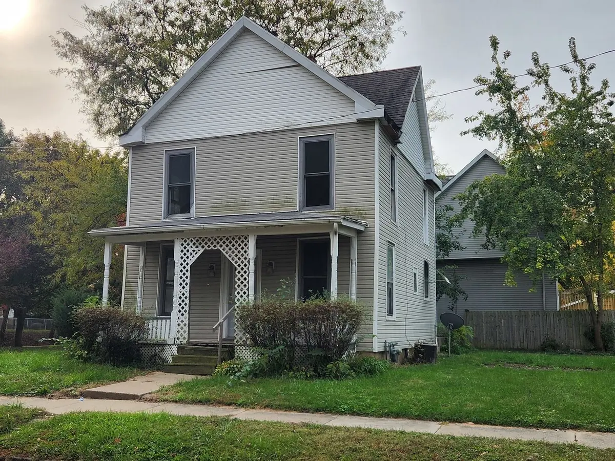 823 E Market Street