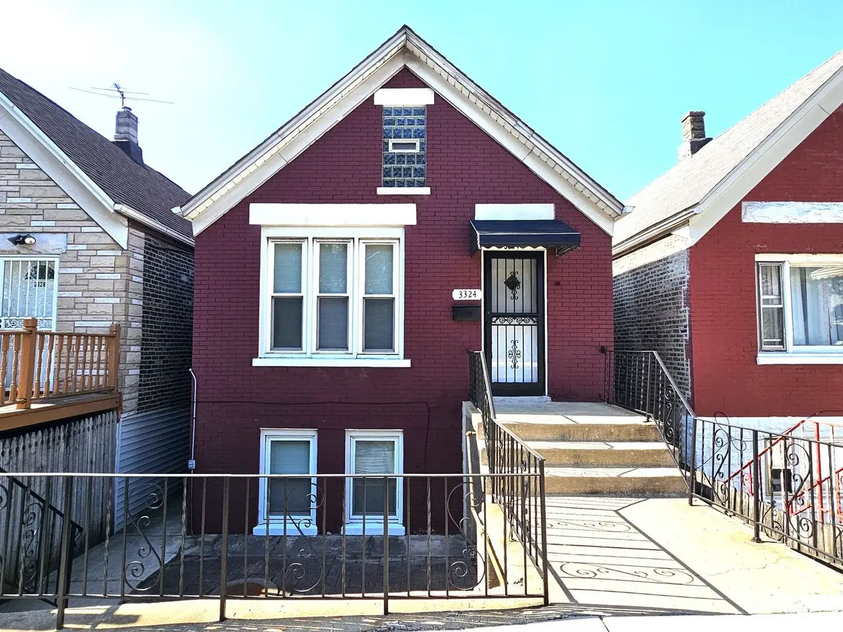 3324 S Damen Avenue