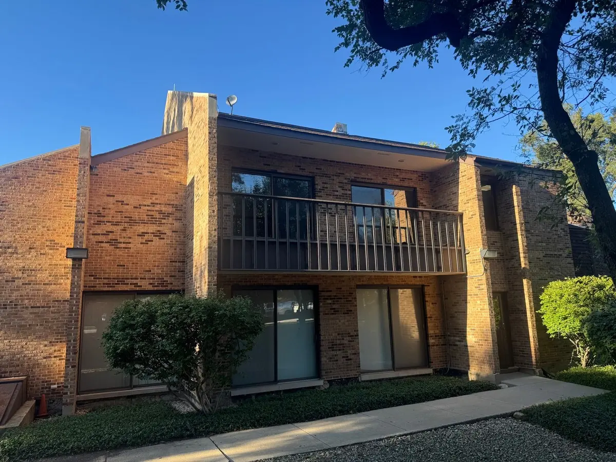 501 W Ogden Avenue W