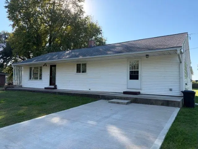 325 S Elm Street