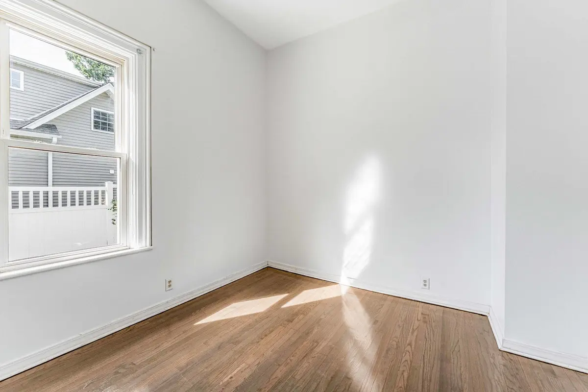 2520 Walnut Street