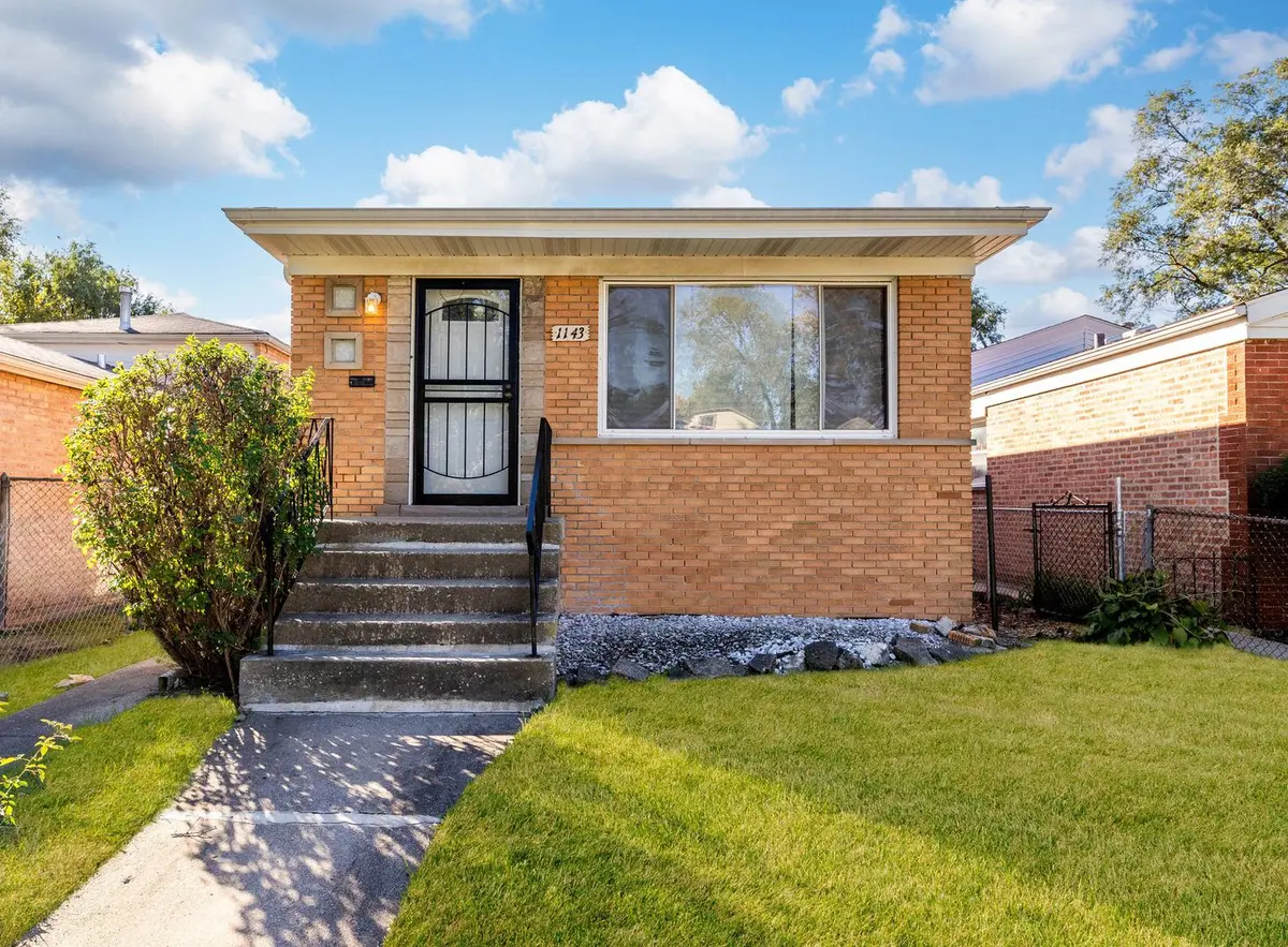 1143 W 110th Place