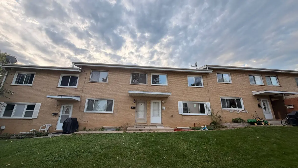 1296 Prairie Avenue