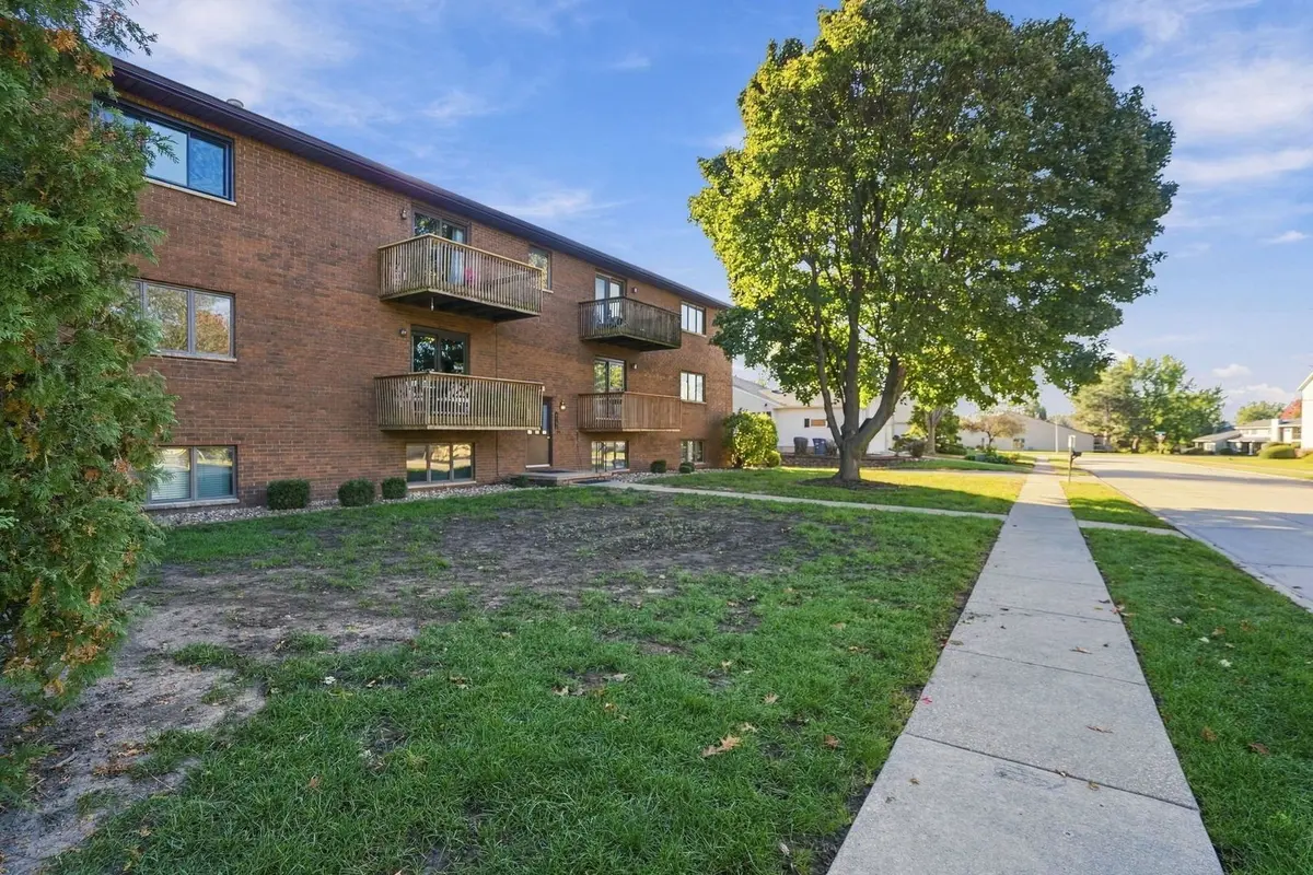 4195 FAIRVIEW Drive