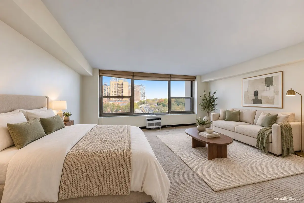 3600 N LAKE SHORE Drive