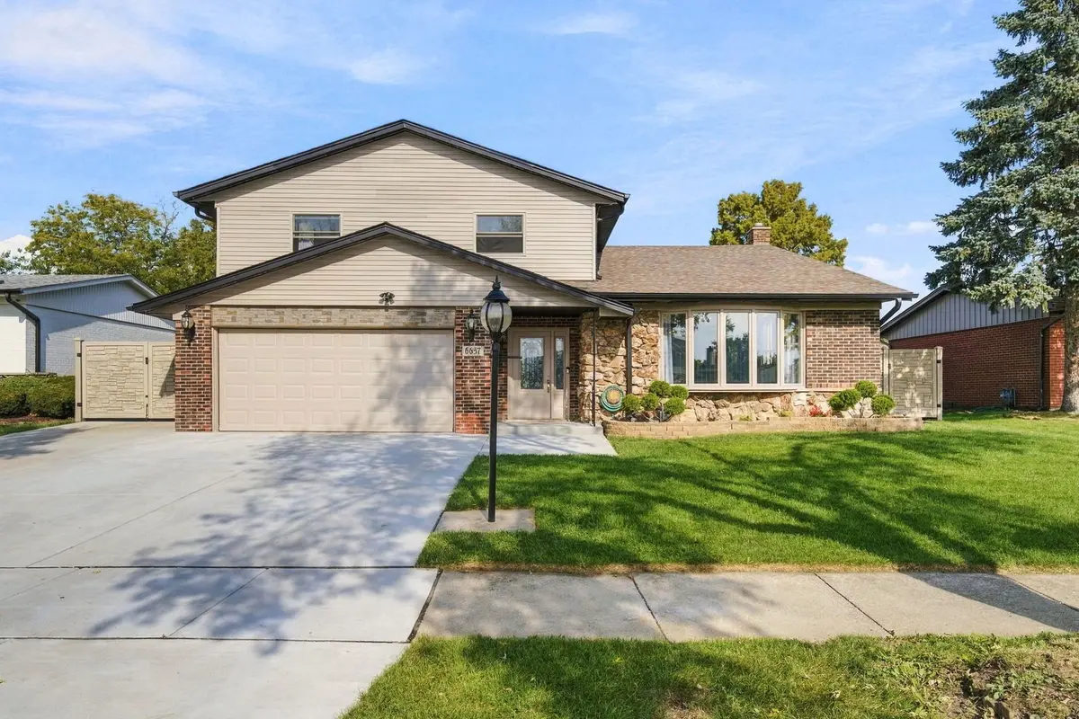 6637 Victoria Drive