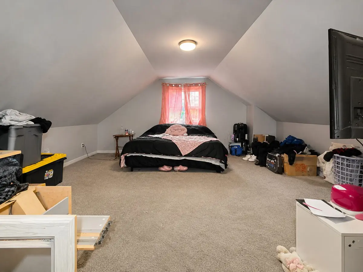 19 E 21st Street