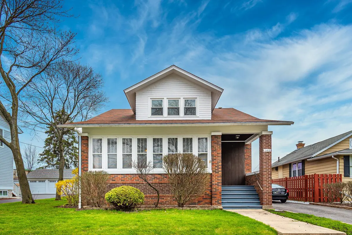 247 W Palatine Road