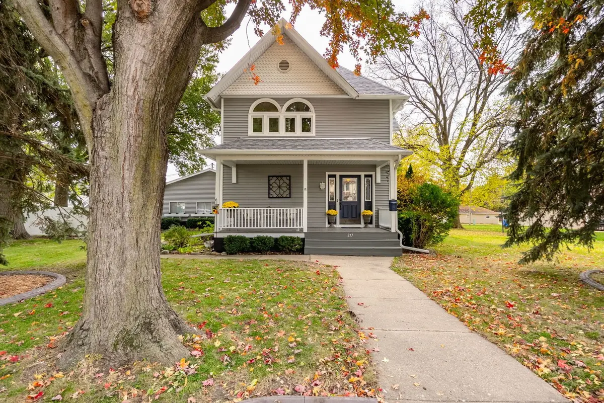 817 6th Street