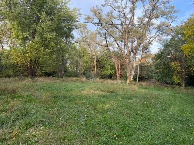 11S370 Lemont Road