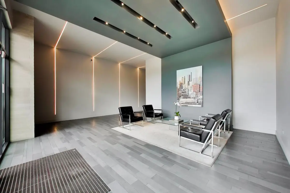 367 W Locust Street