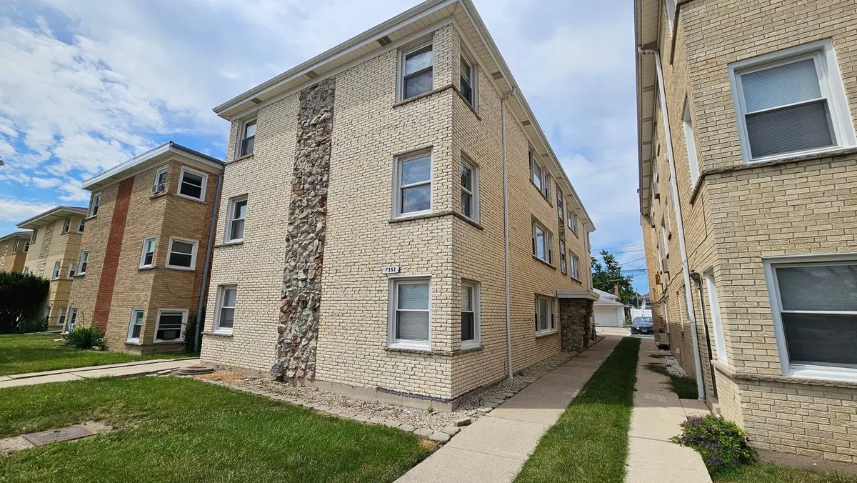 7352 N Harlem Avenue