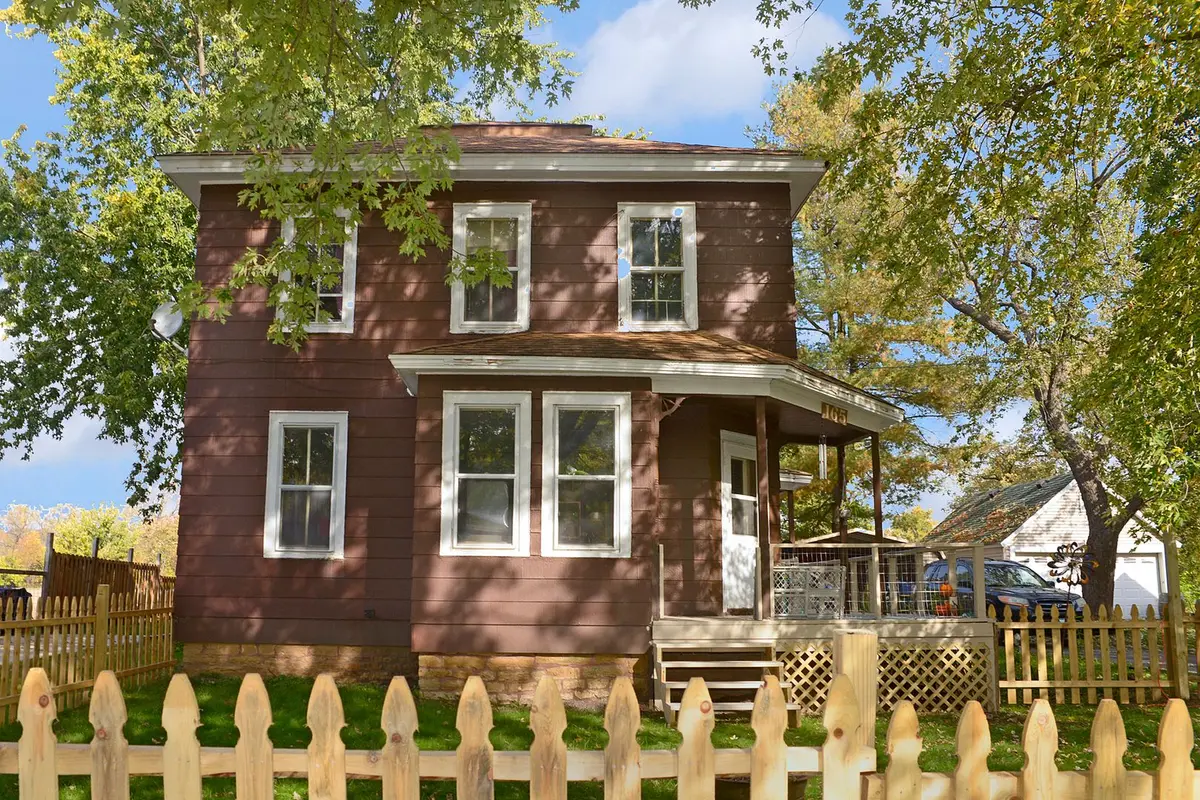 165 W Lincoln Street