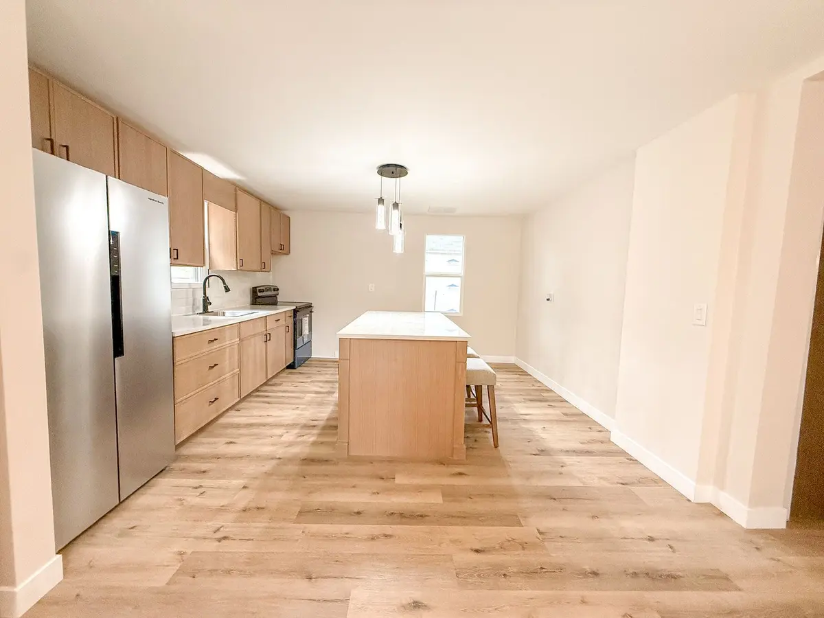 1506 10th Avenue