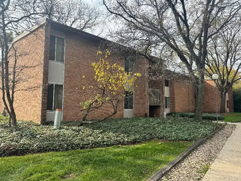 6014 E Lake Drive