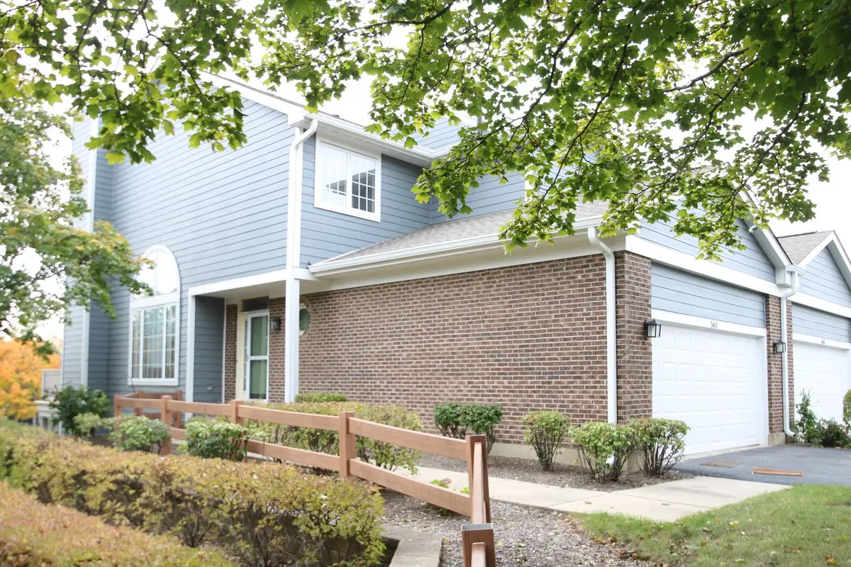 561 W PARKSIDE Drive
