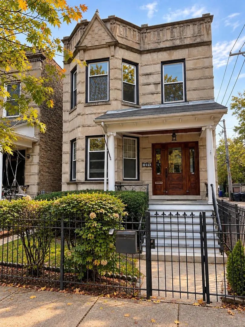 1615 W Belle Plaine Avenue