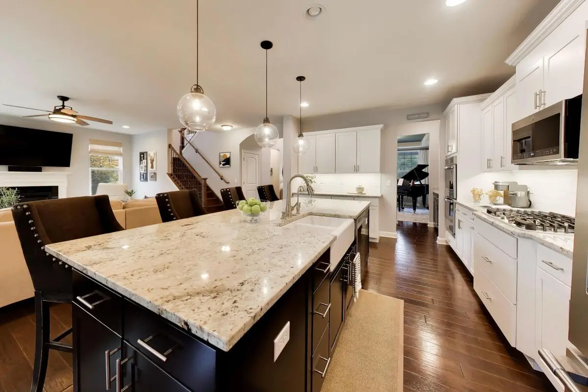 4 Saddle Ridge Court