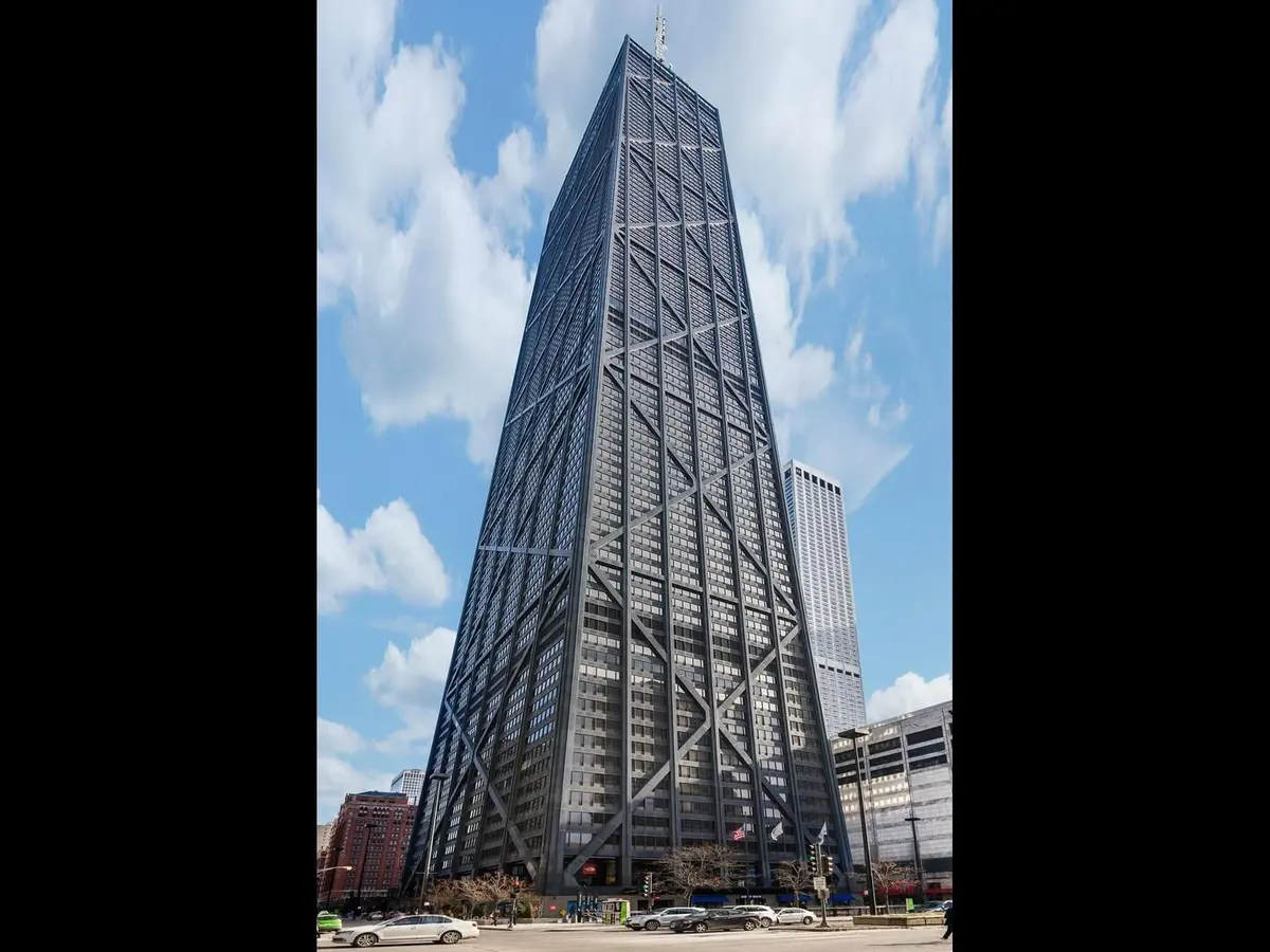 175 E Delaware Place