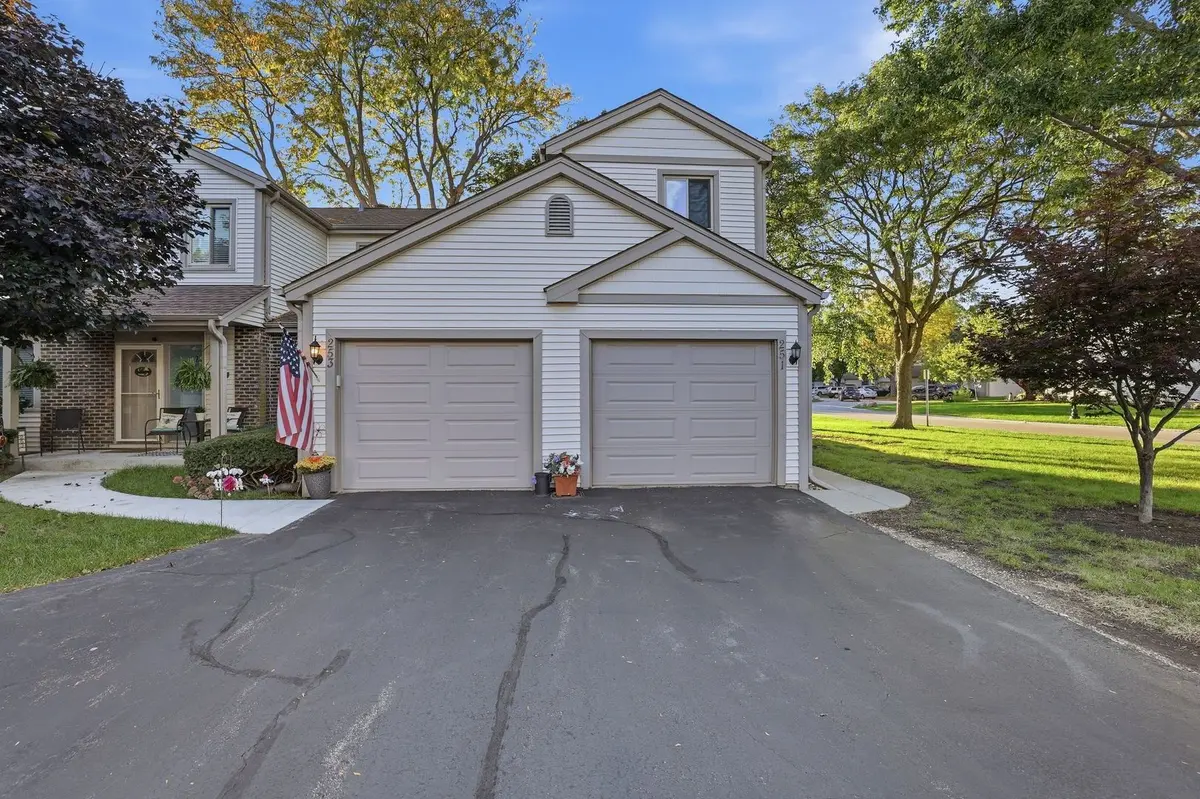 251 E Forest Knoll Drive