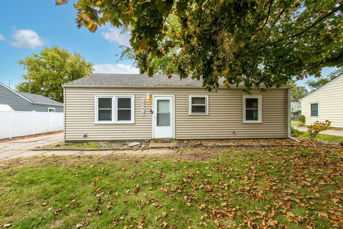 2607 W 71st Street