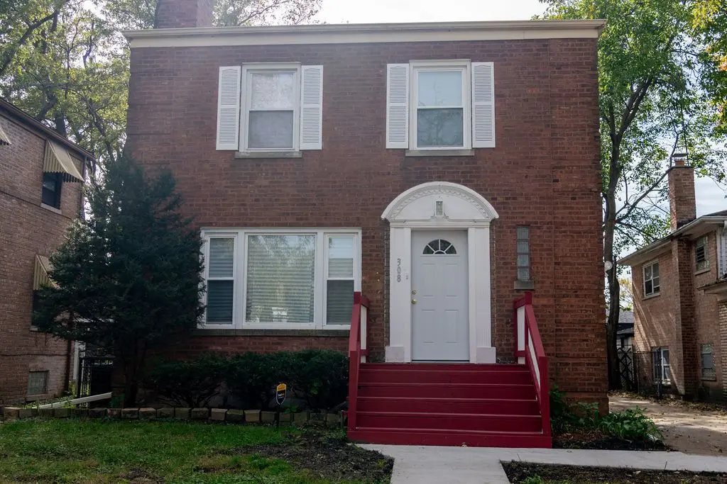 308 W 145th Place
