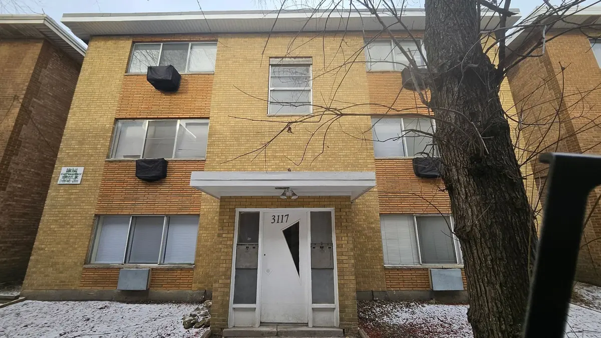 3117 S 48th Court