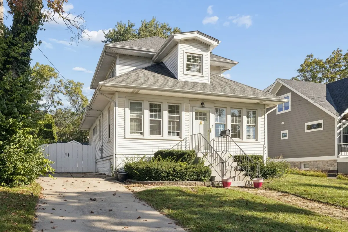 333 E Chicago Avenue