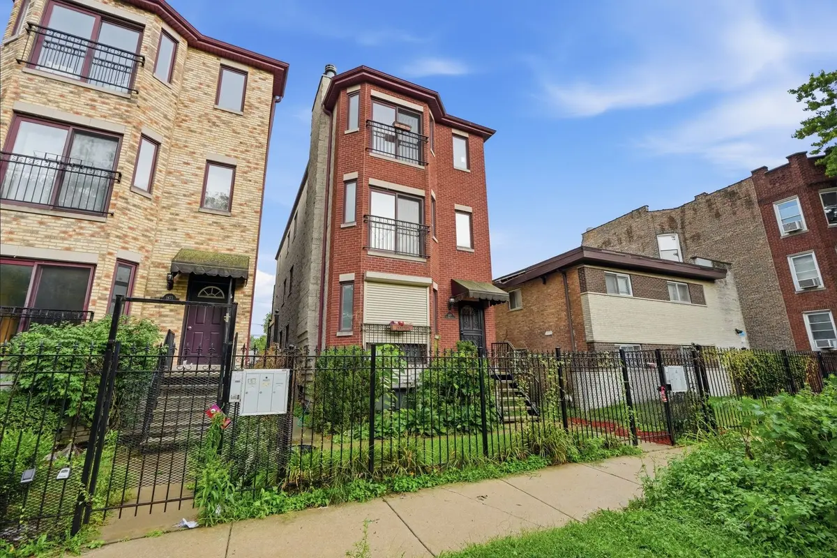 1469 E 69th Street