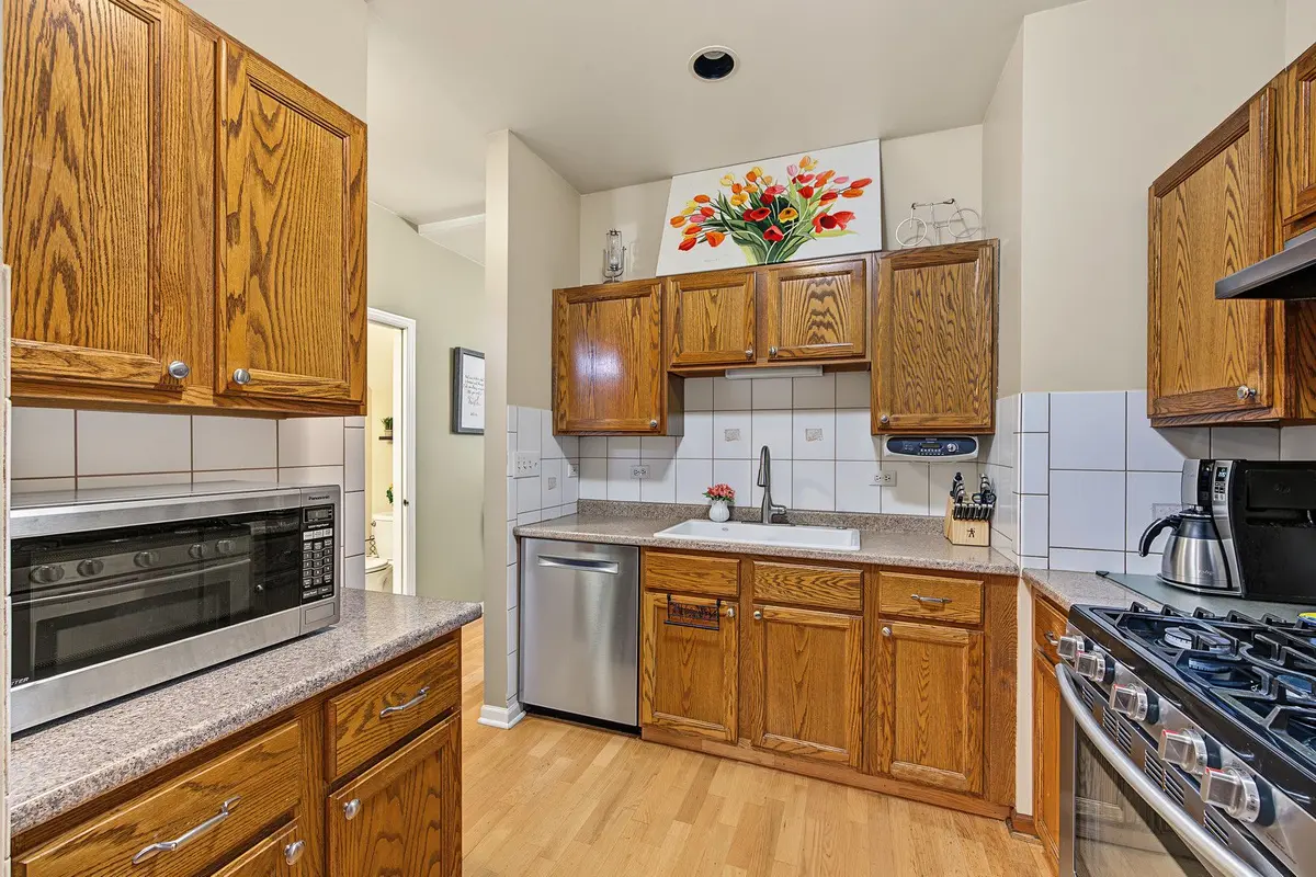 2204 Lake Ridge Drive