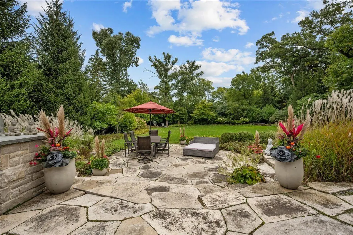 1675 Eastwood Avenue