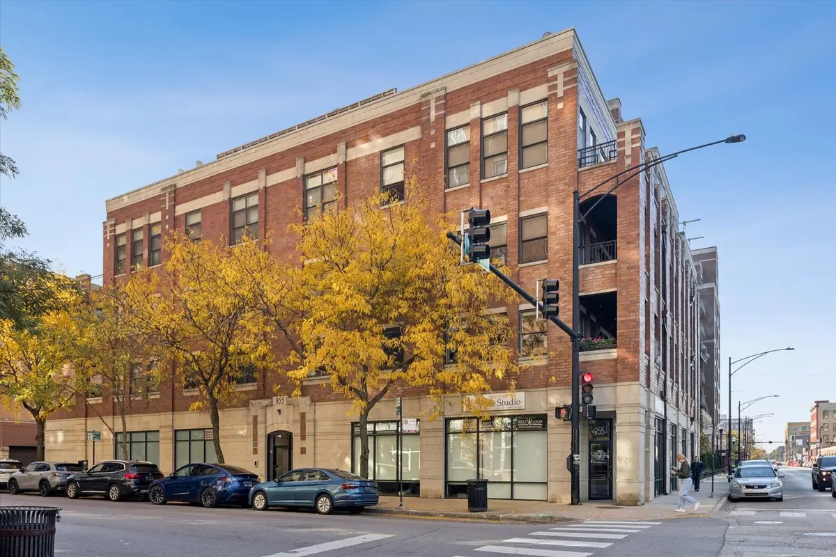 955 W Monroe Street