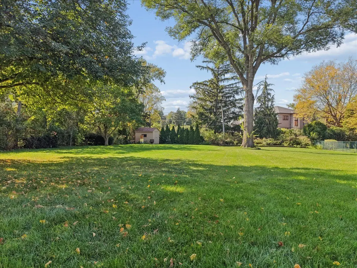 904 Elmdale Road