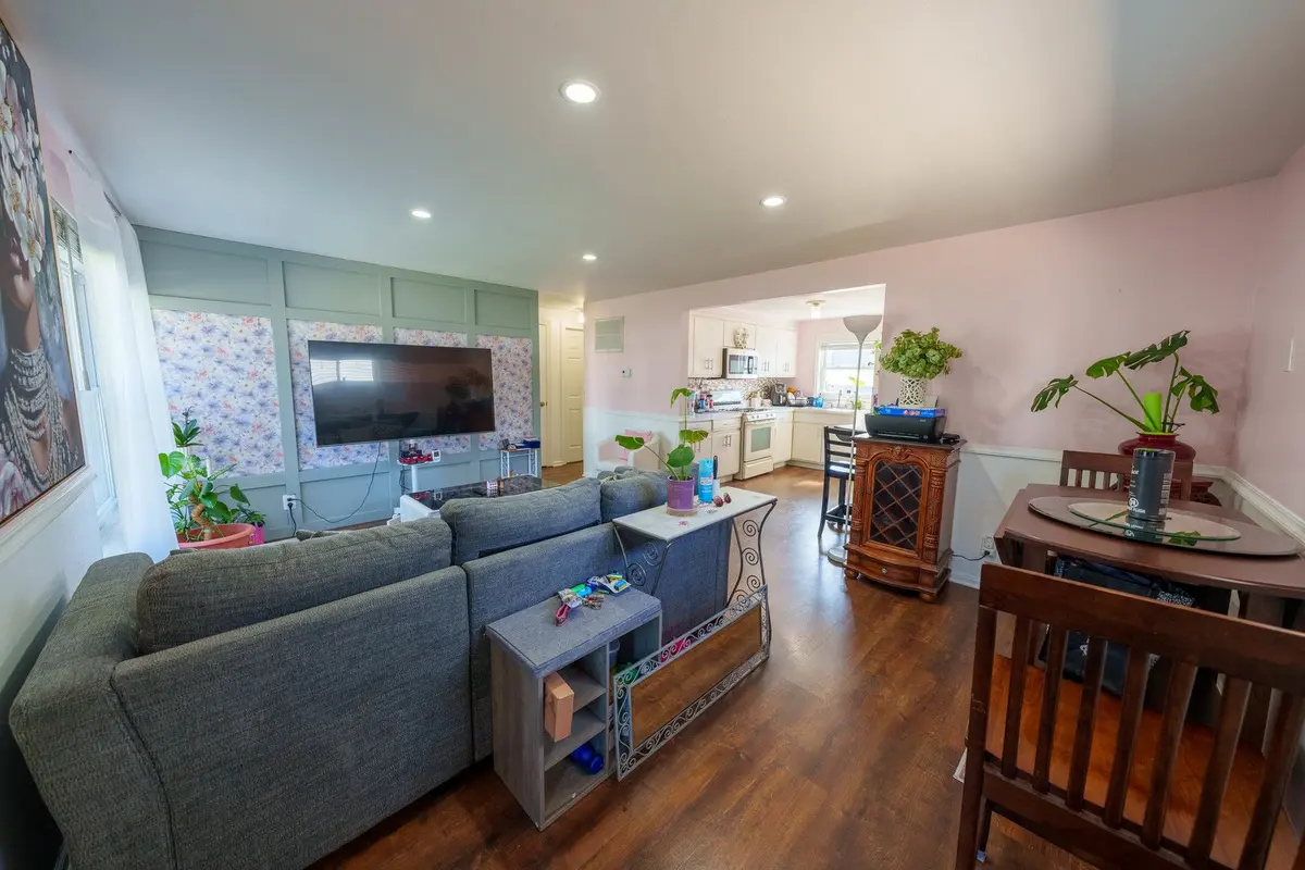 4563 W 88th Street