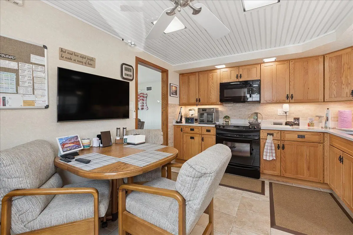 4544 W 89th Street