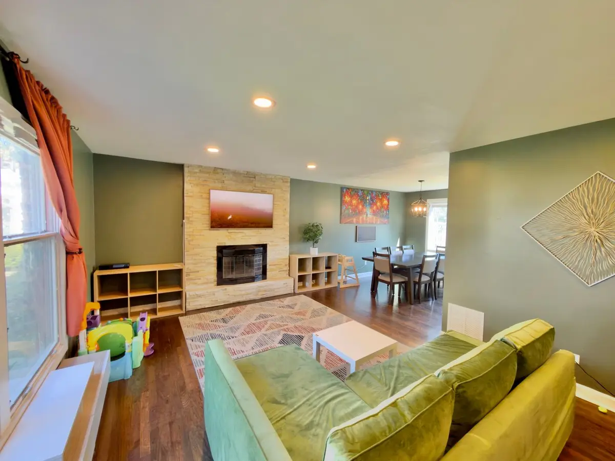 871 Cambridge Drive
