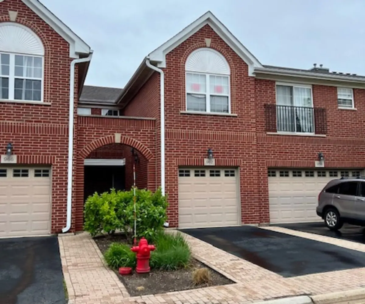 962 Kensington Drive