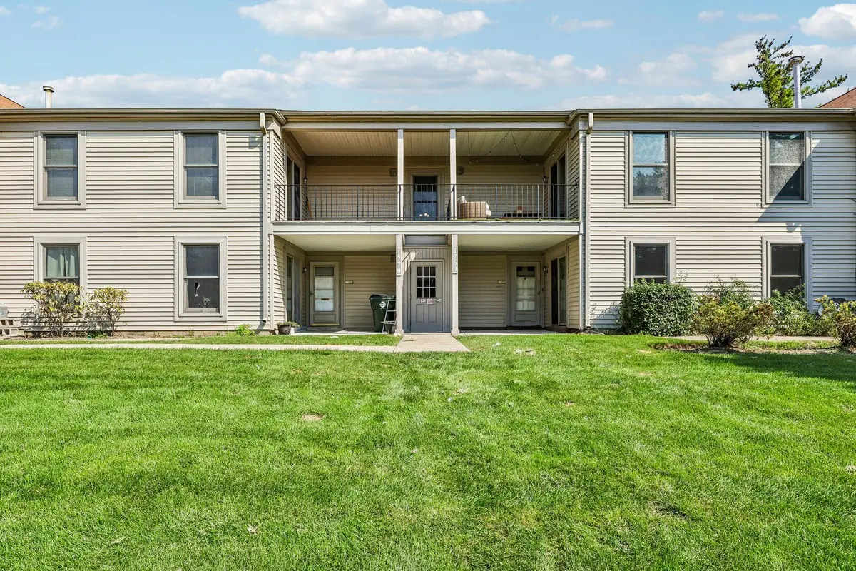 1760 BRISTOL Walk