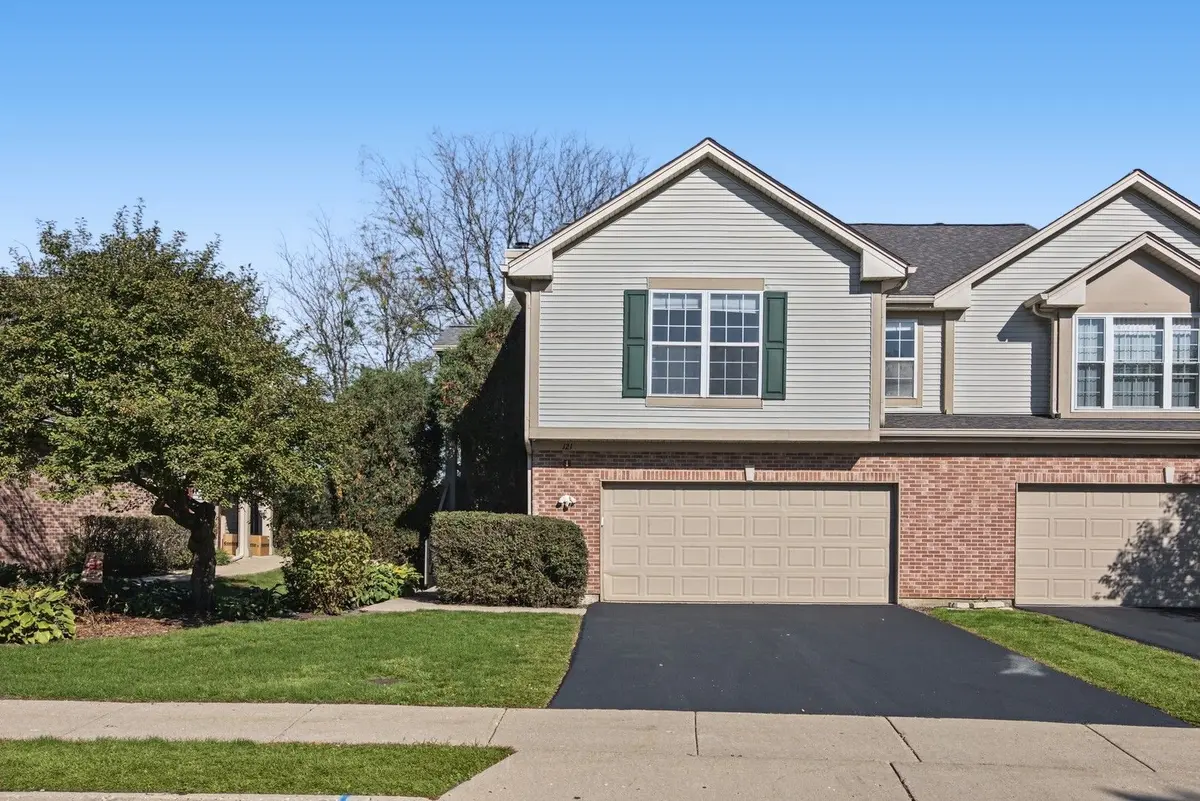 121 Commons Court
