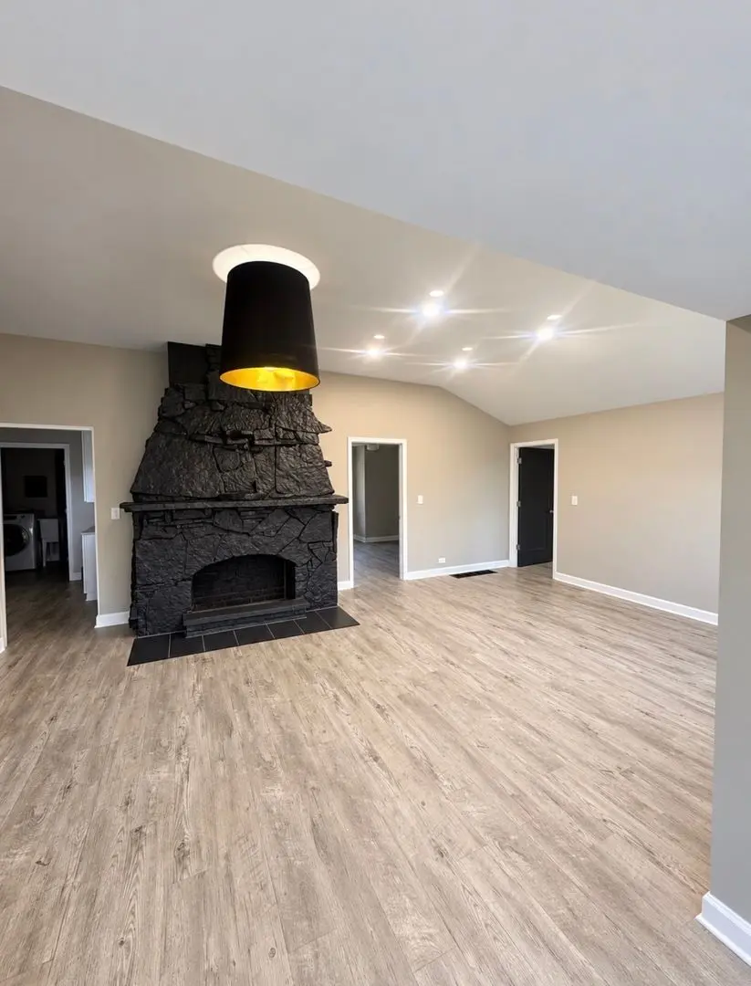 38466 N Drexel Boulevard
