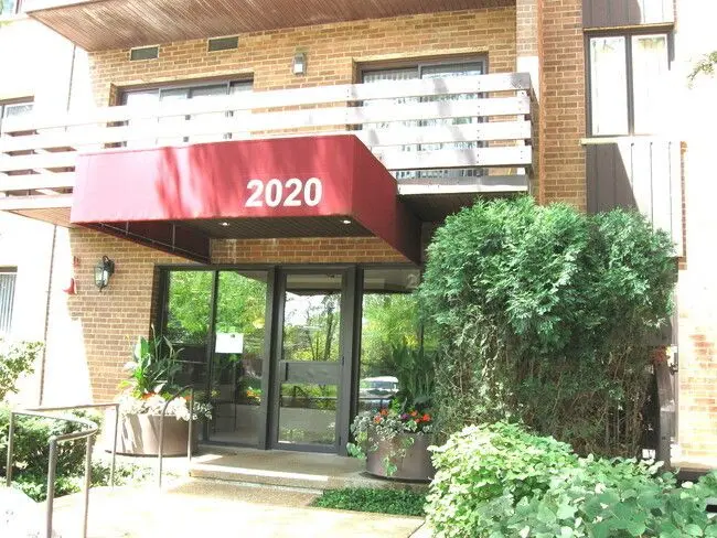 2020 Chestnut Avenue