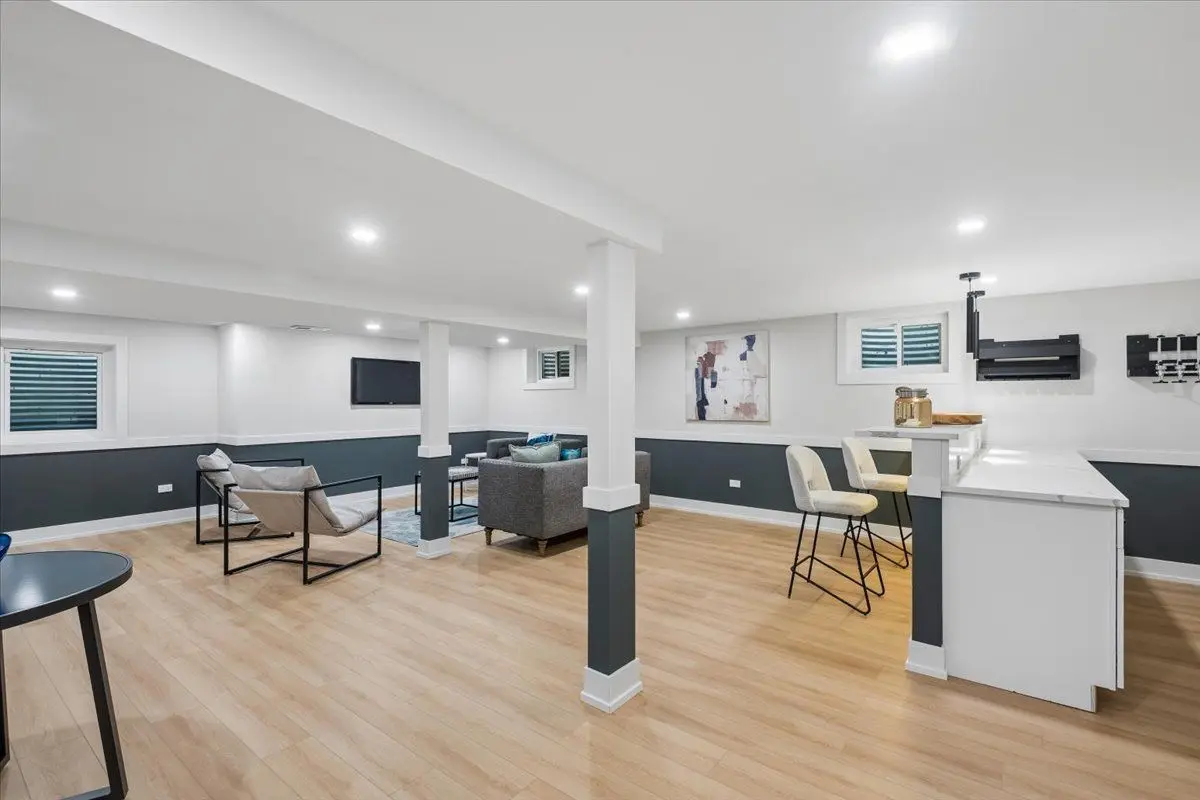 2328 Acorn Place