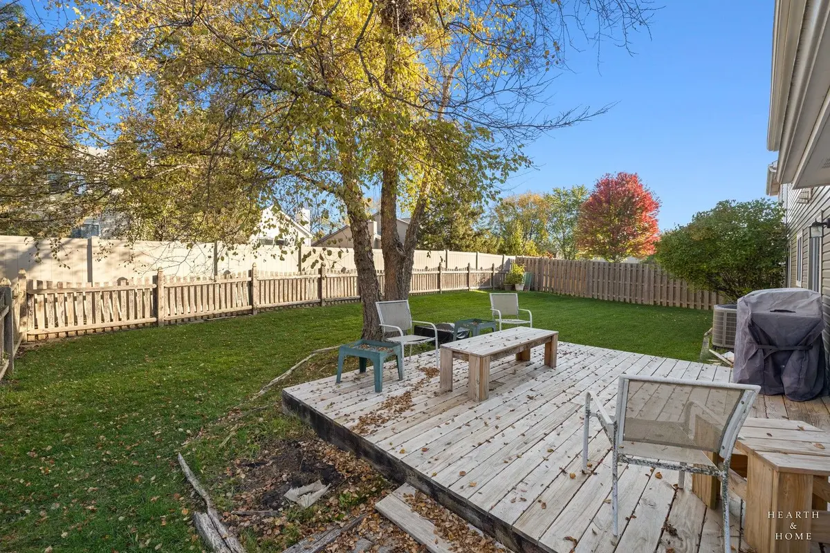1453 BRIDGEDALE Road