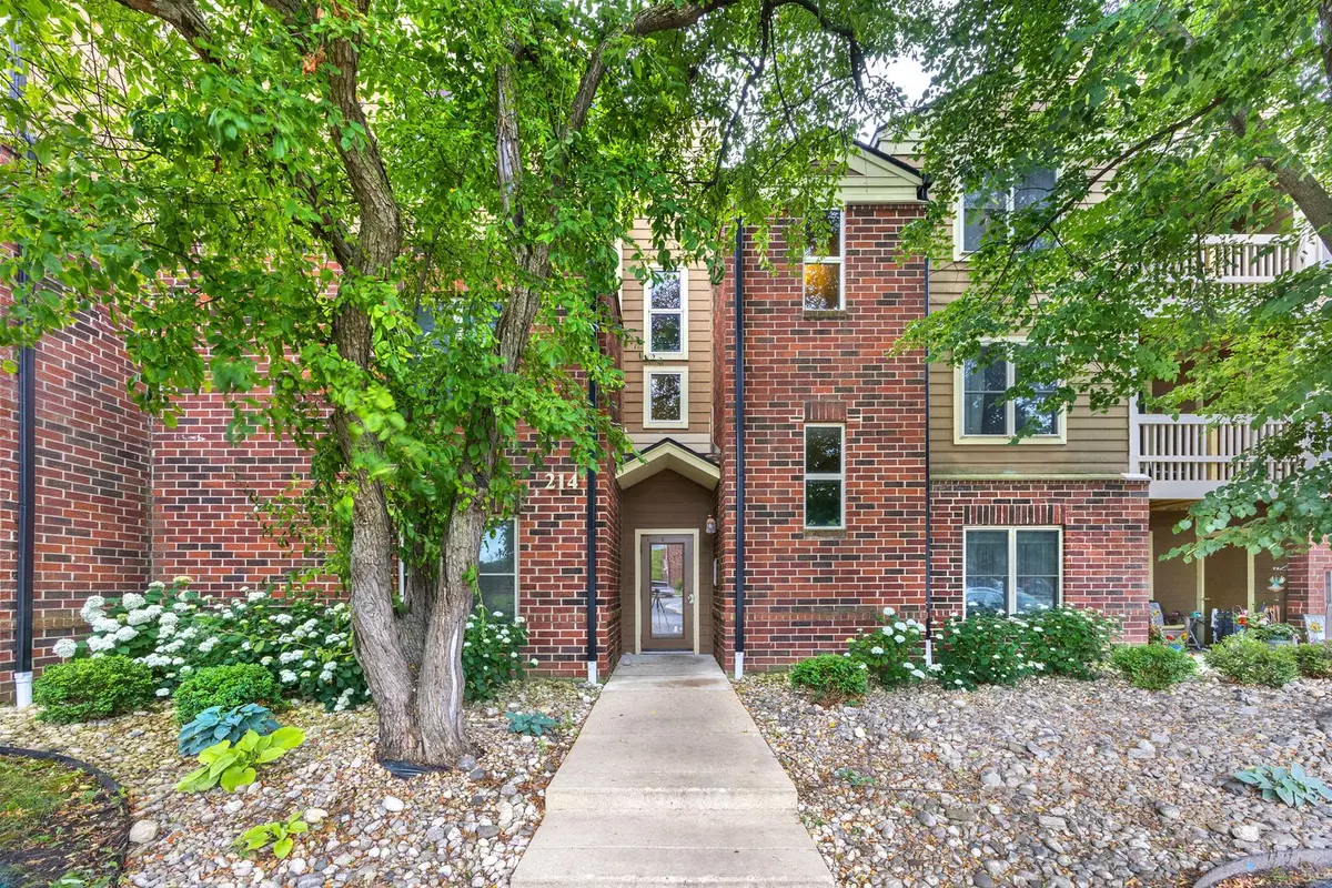 214 Glengarry Drive