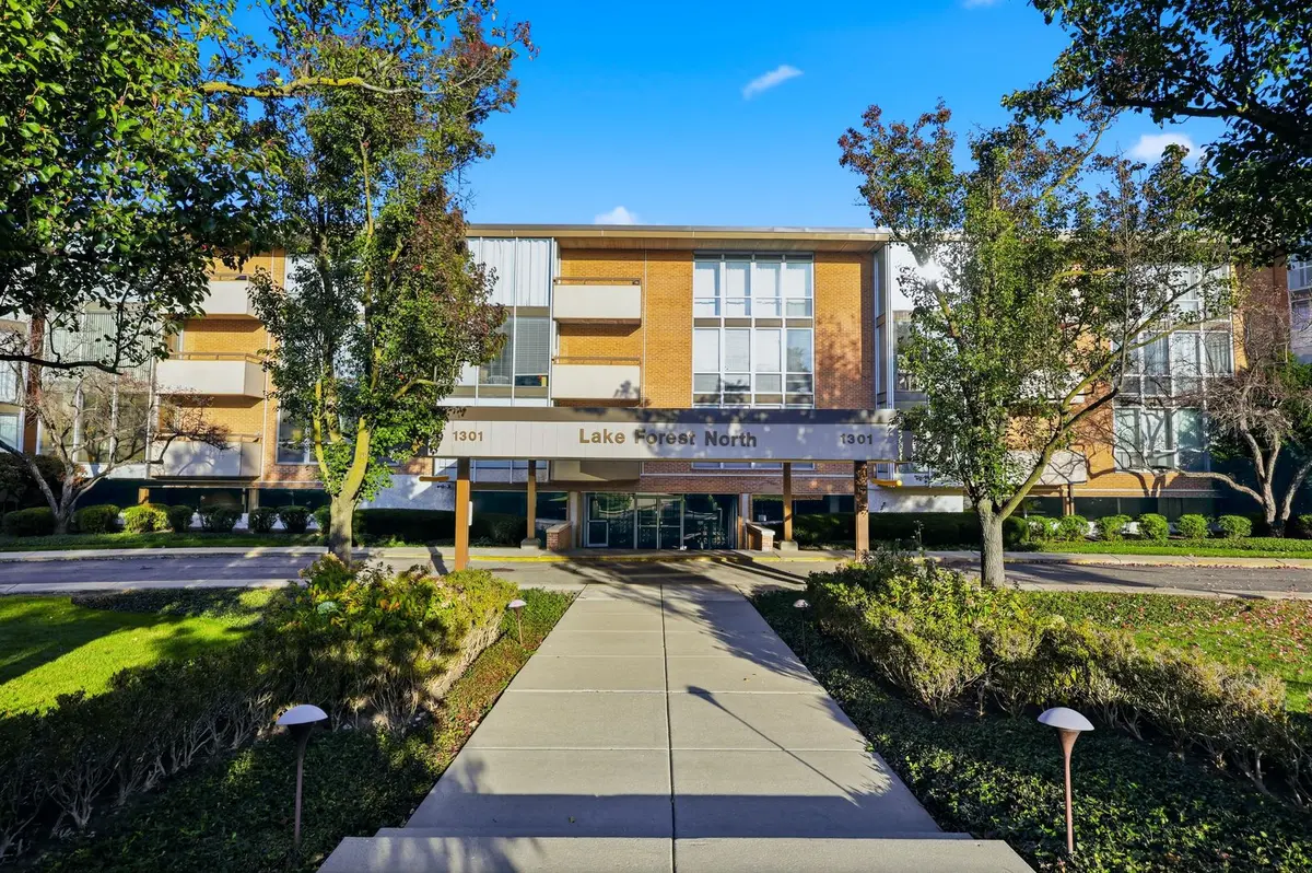 1301 N Western Avenue