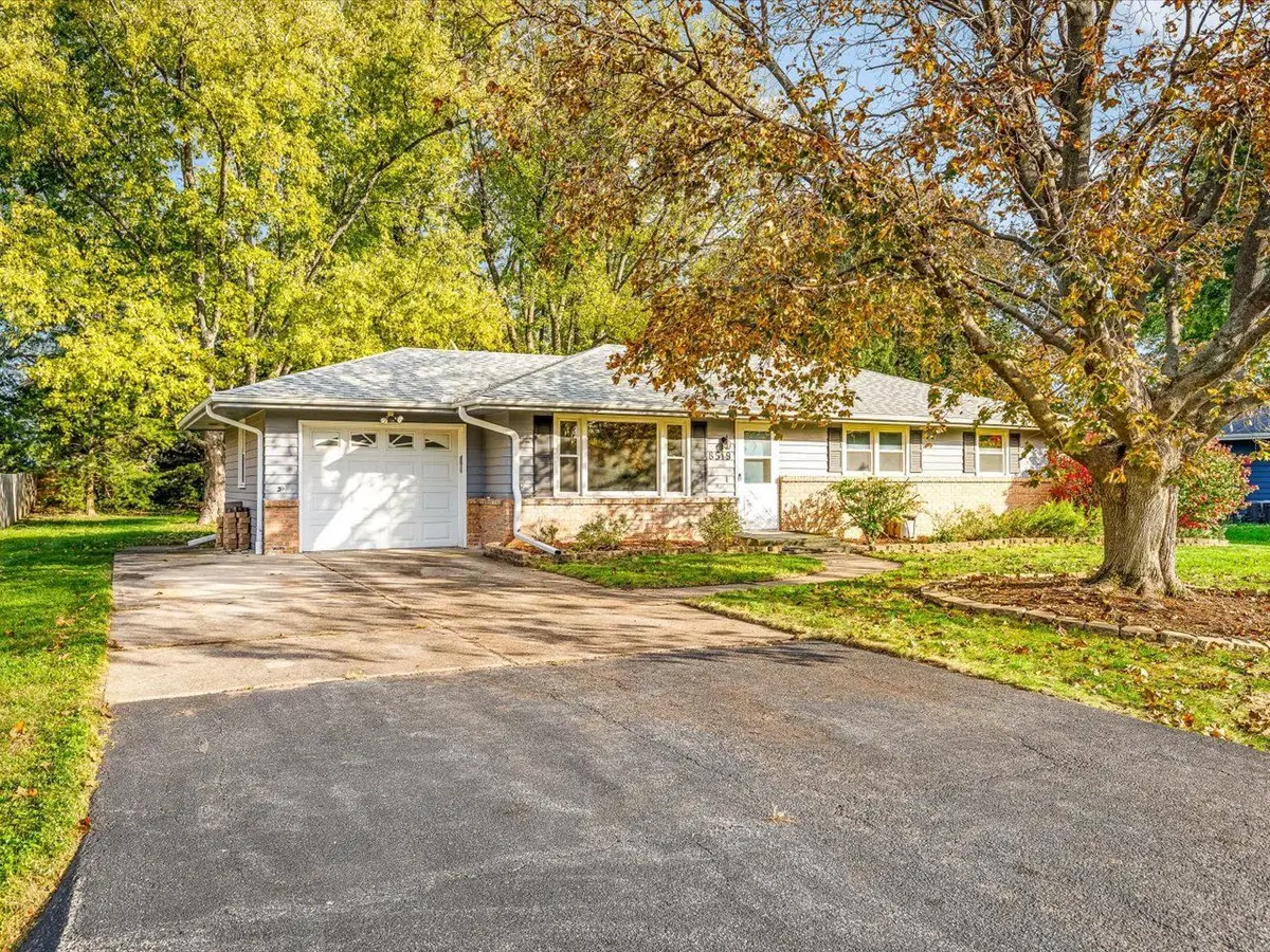 8519 Bobolink Drive