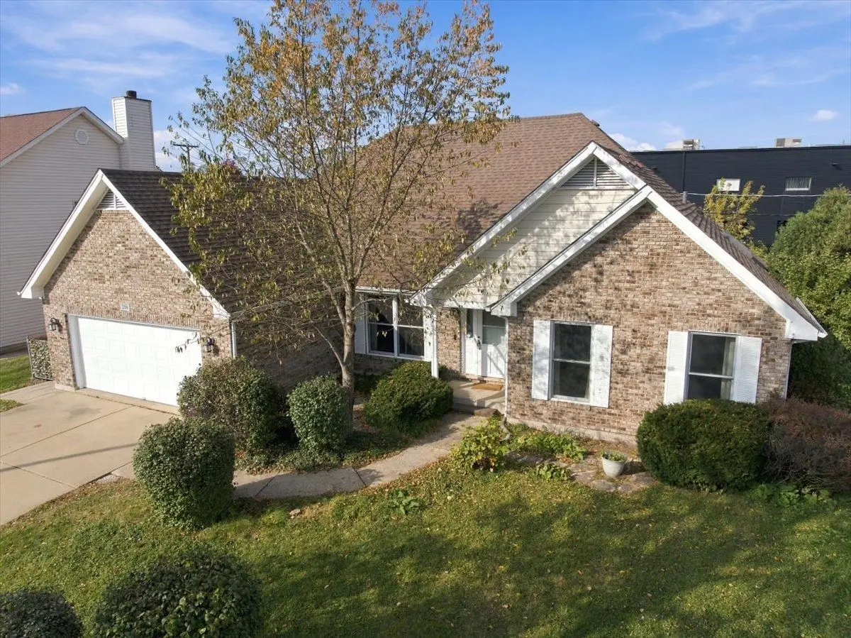 208 Rosewood Court