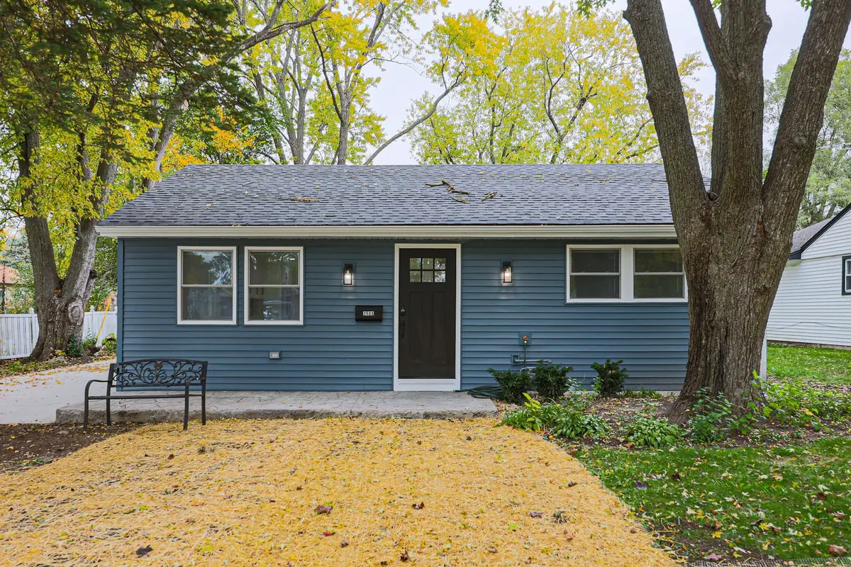2506 Sigwalt Street