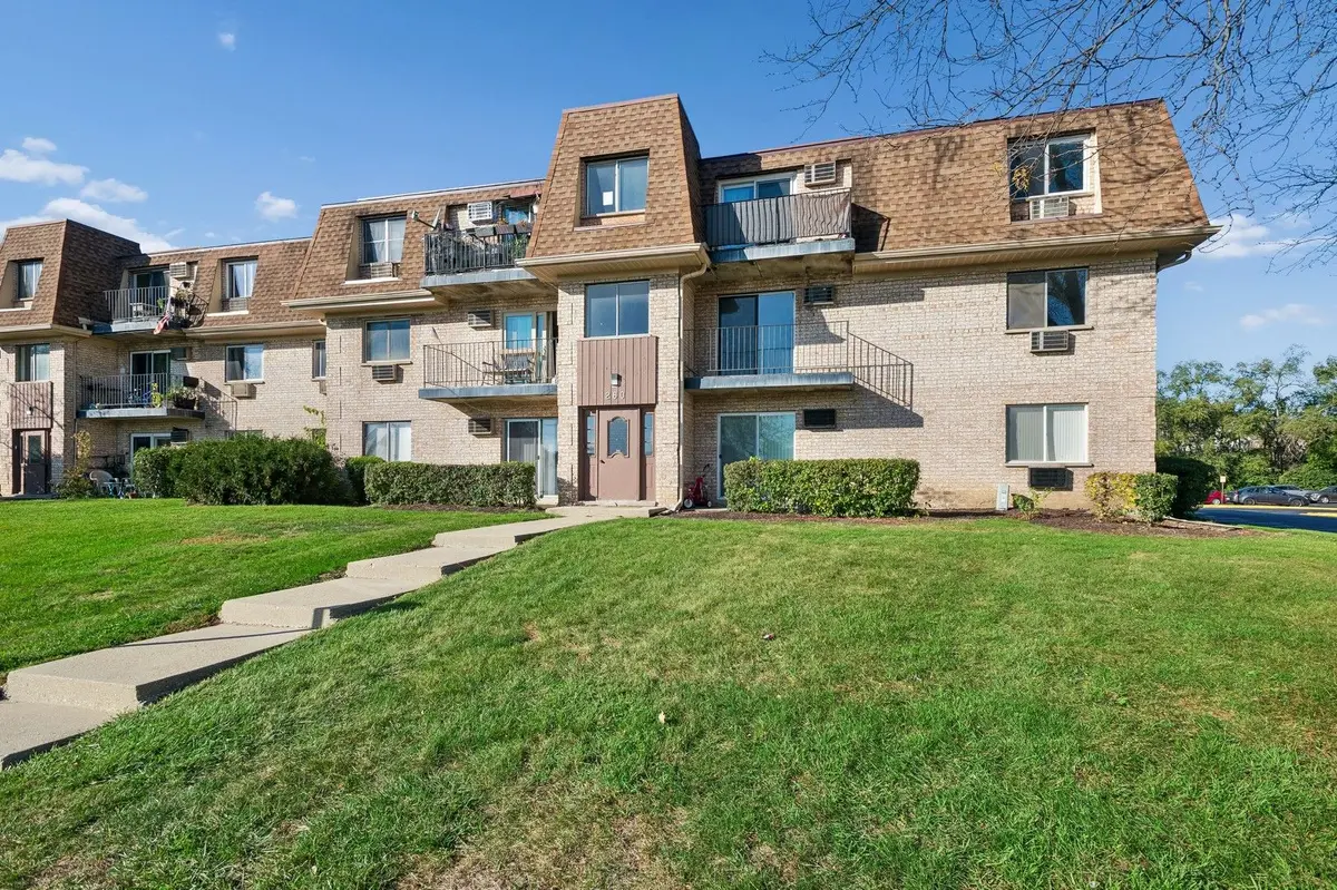 260 Shorewood Drive