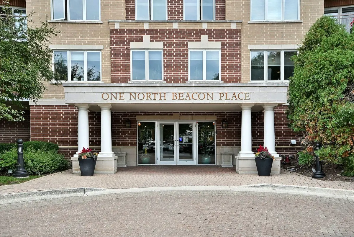 1 N Beacon Place